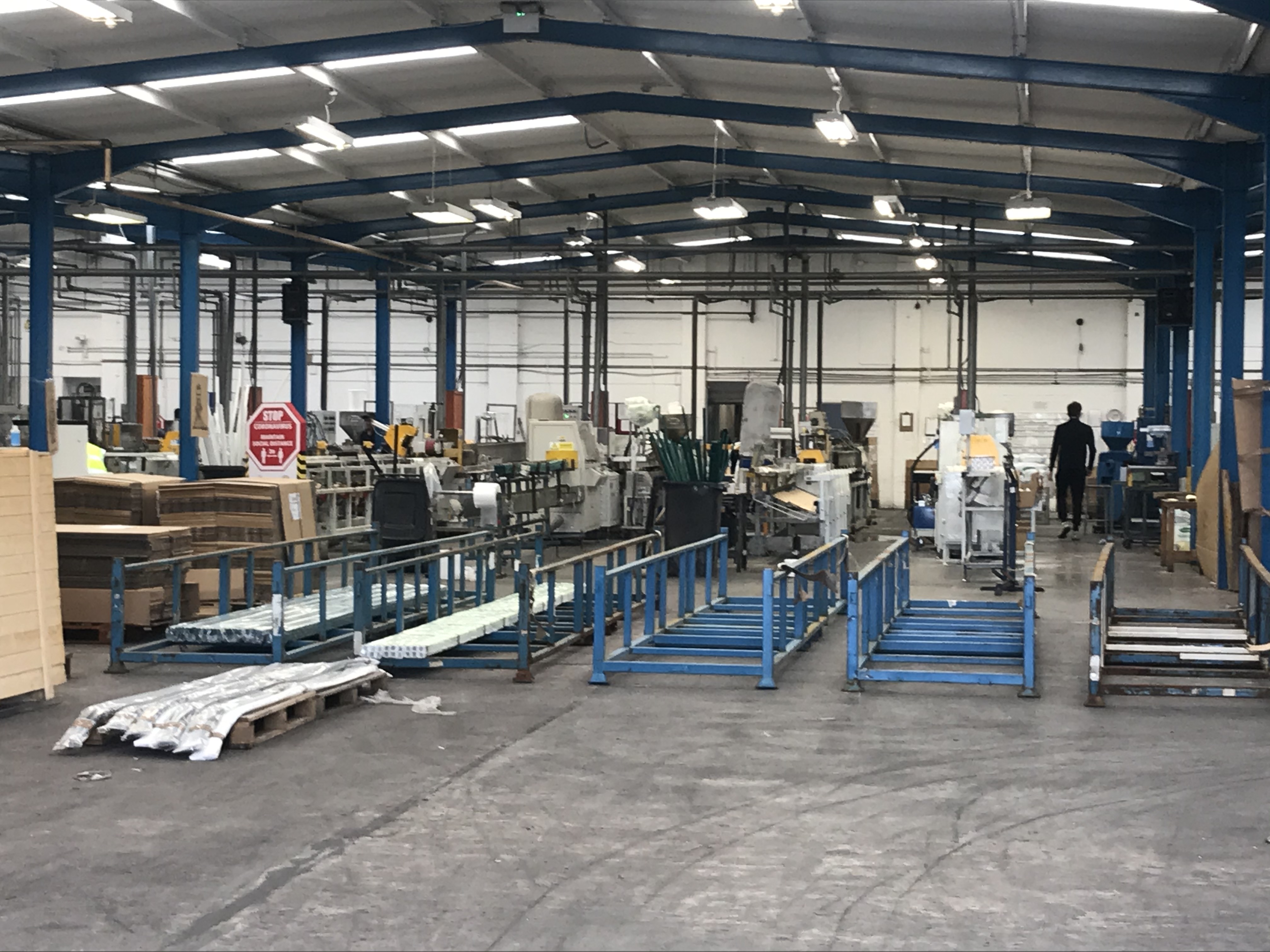 Plastic extruder machine